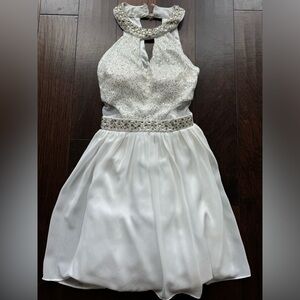 B Darlin white sequins dress size 1/2 euc small